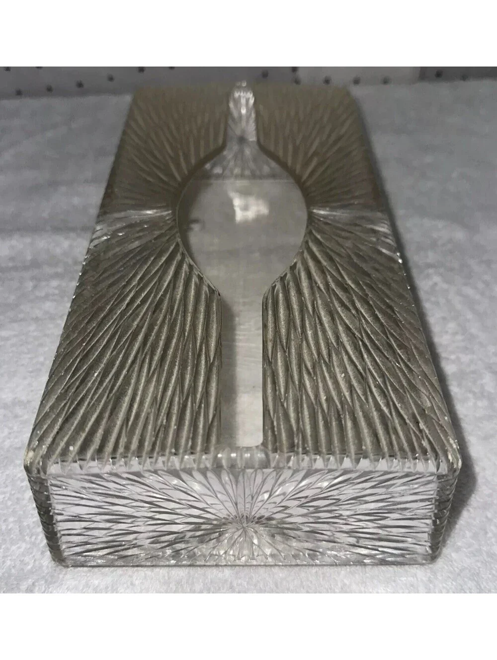 Vintage CELEBRITY Clear Acrylic Plastic Tissue Box Cover Holder Starburst MCM